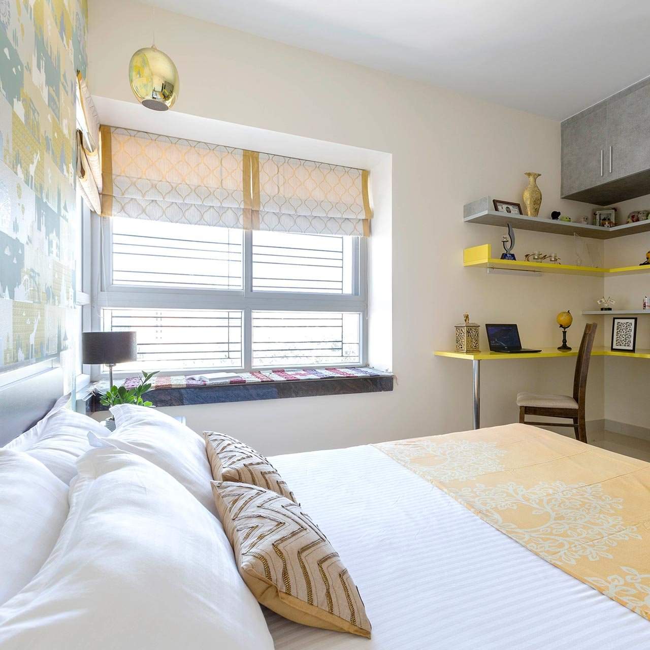 5 Genius Ideas To Maximize Space In Your Small Bedroom