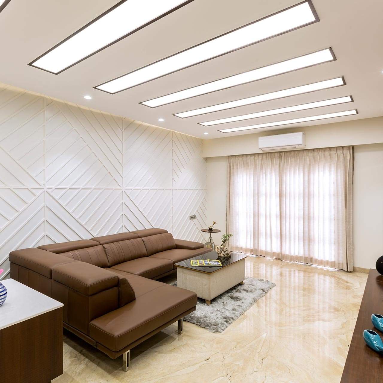 Bungalow interior design with a large furnitures