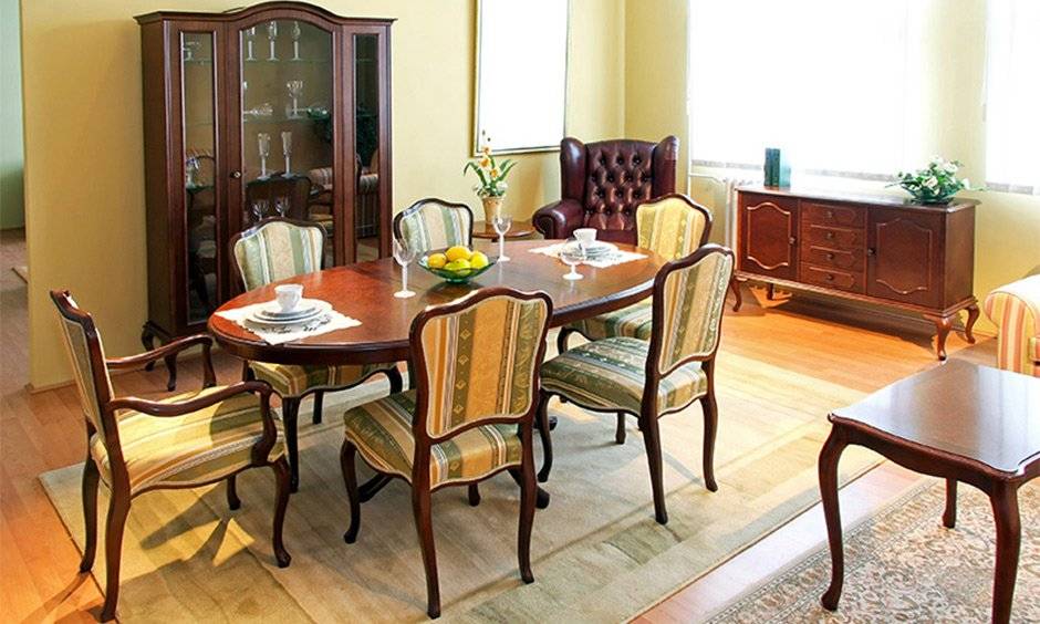 7 Traditional Dining Table Designs To Add A Classic Appeal To Your Home